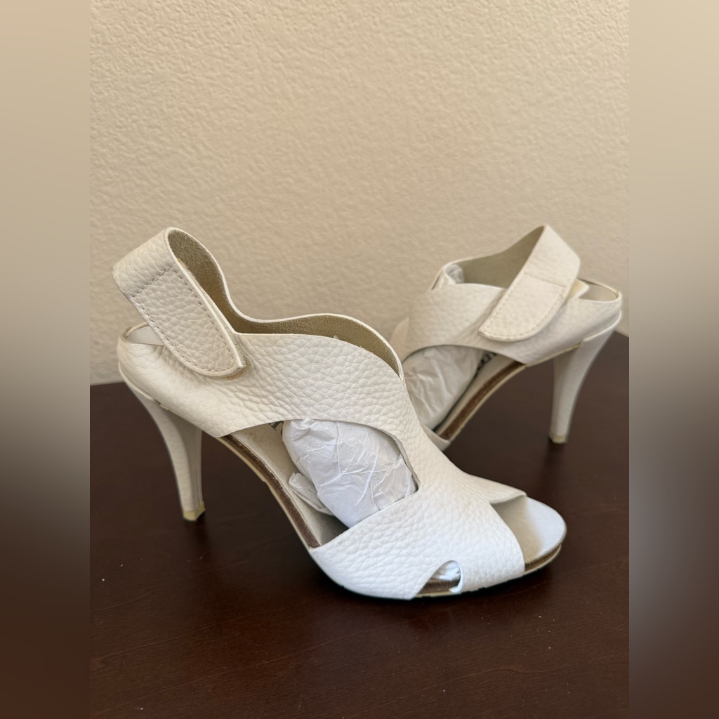 Pedro Garcia White Leather Cutout Bride Heels Eu 39.5 Us 9 Wedding Stiletto